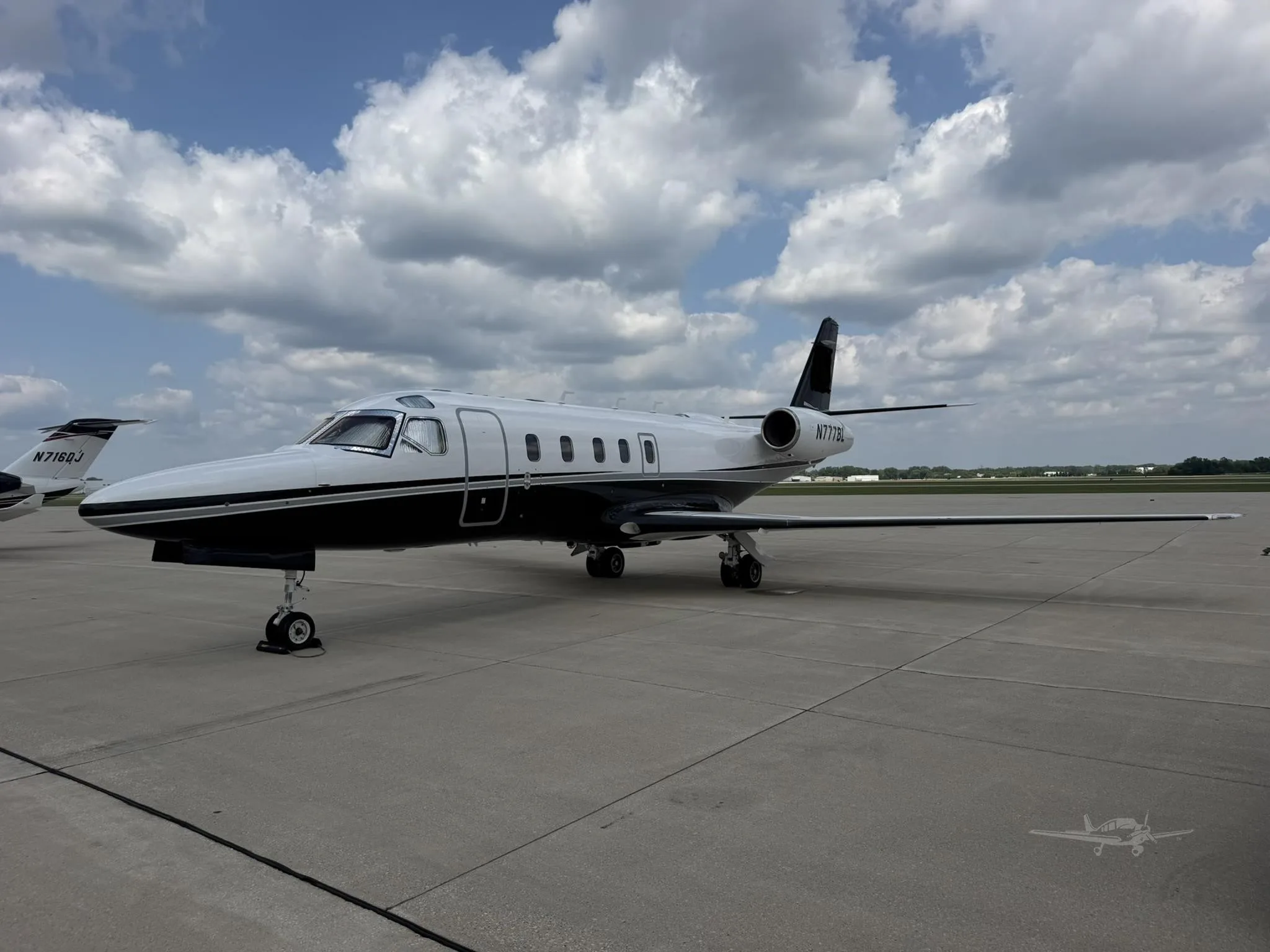 Exterior view of a 1990 ASTRA/GULFSTREAM ASTRA SP, N777BL.