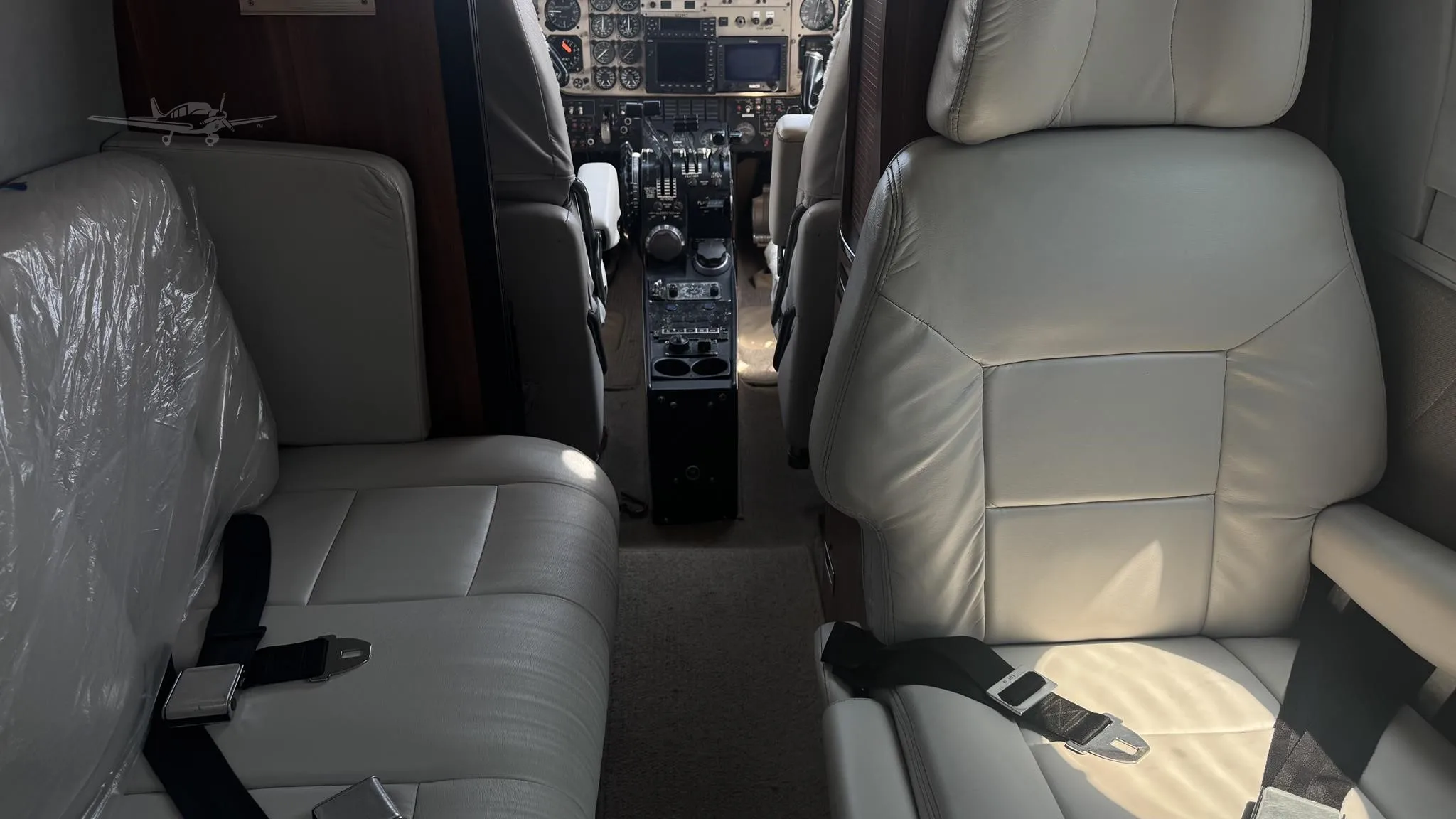 Cabin interior of a 1976 BEECHCRAFT KING AIR 200.