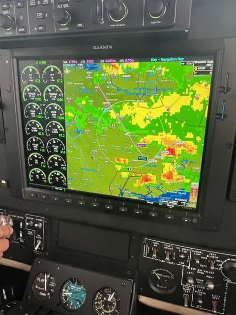 Avionics suite of a 2004 BEECHCRAFT KING AIR B200.