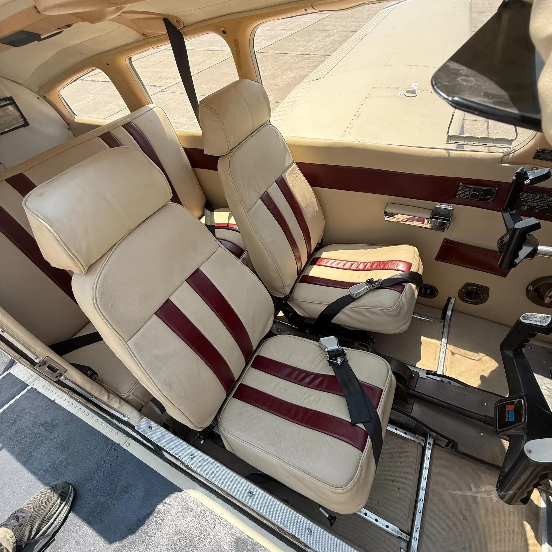Cabin interior of a 1981 PIPER WARRIOR II.