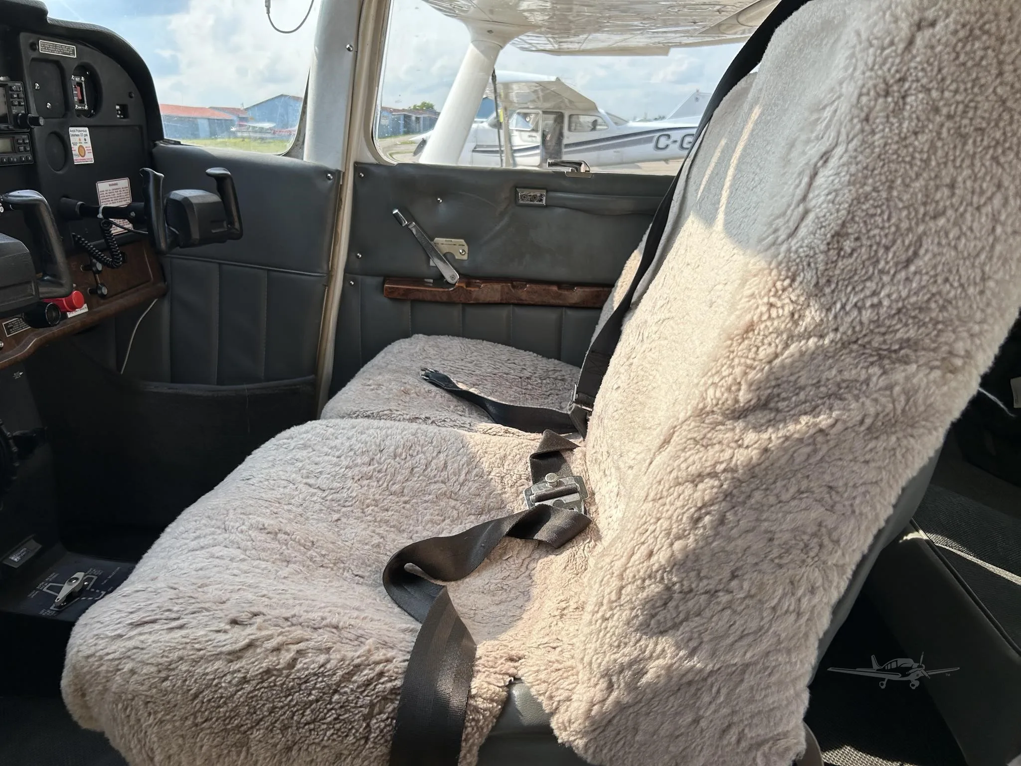 Cabin interior of a 1983 CESSNA 172P SKYHAWK.