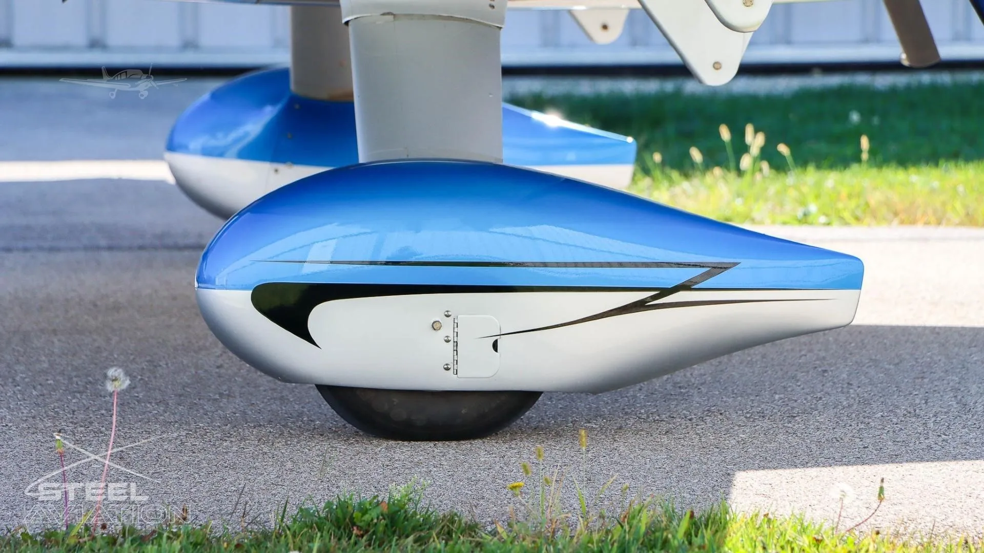 Engine detail of a 2005 CIRRUS SR22-G2.