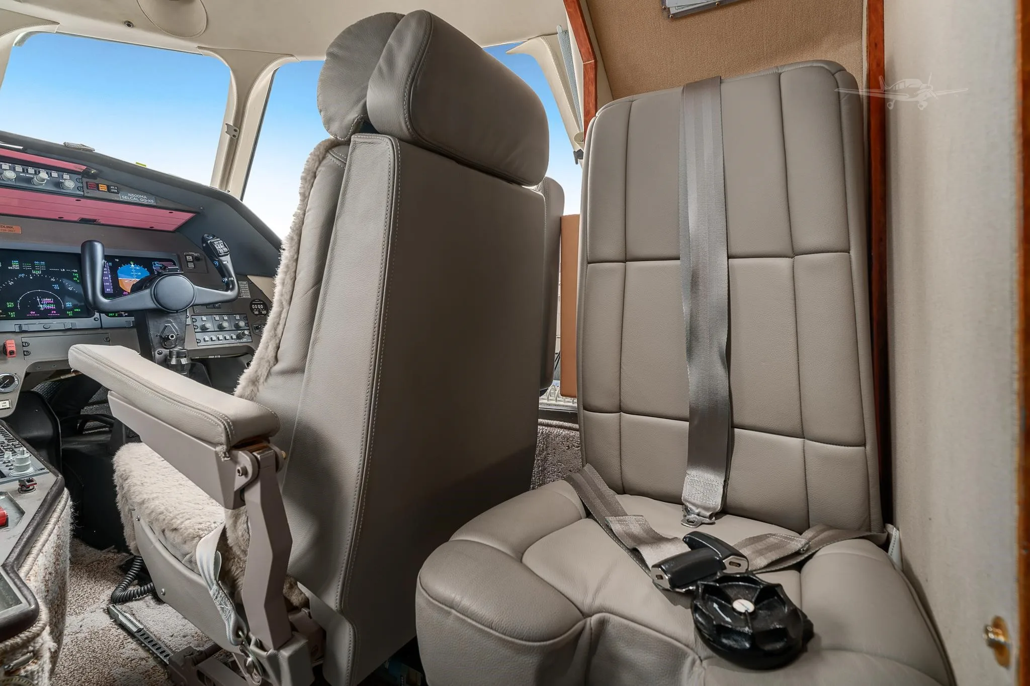 Cabin interior of a 2001 DASSAULT FALCON 2000.