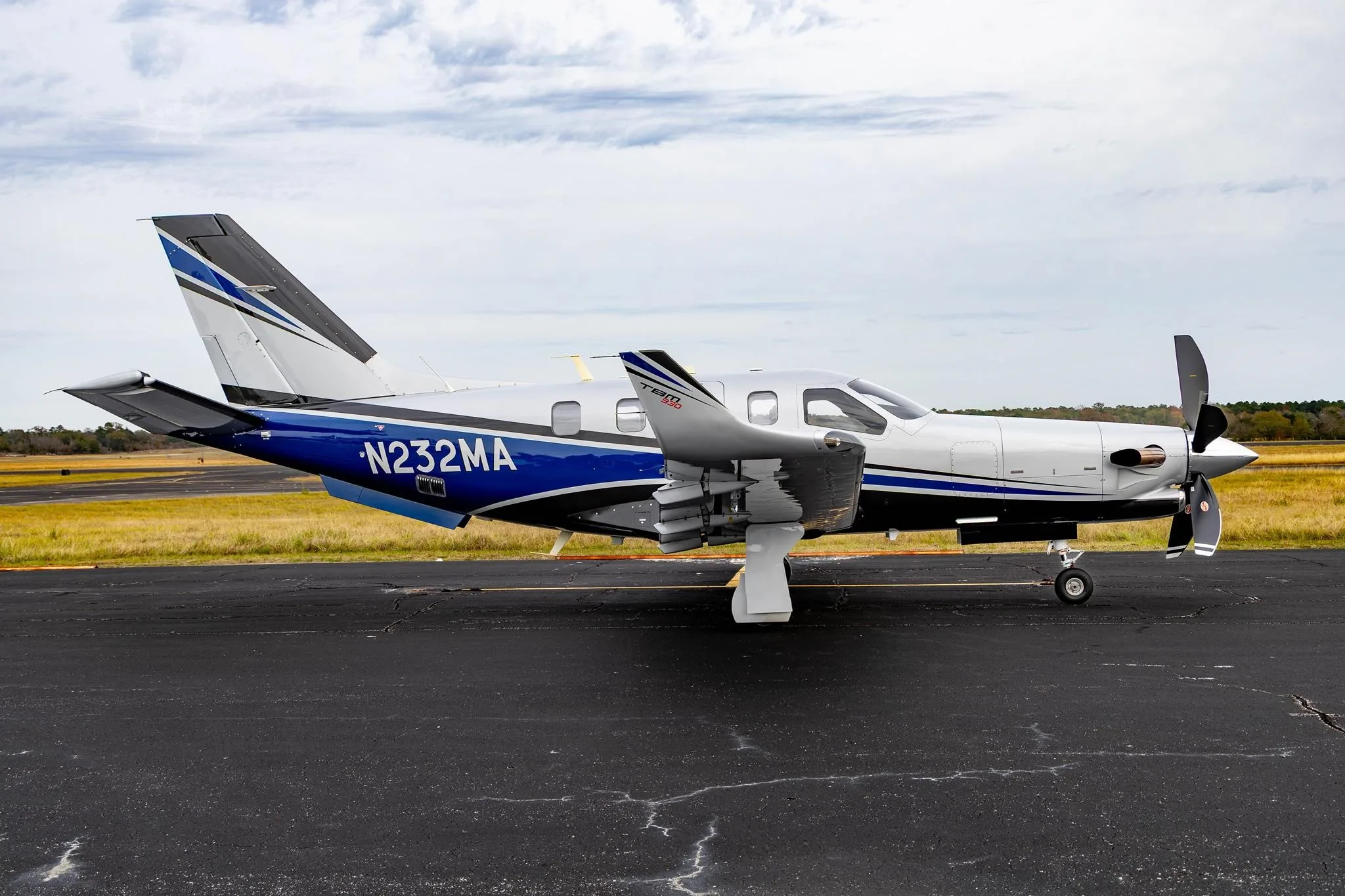 Exterior view of a 2016 DAHER TBM 930, N232MA.