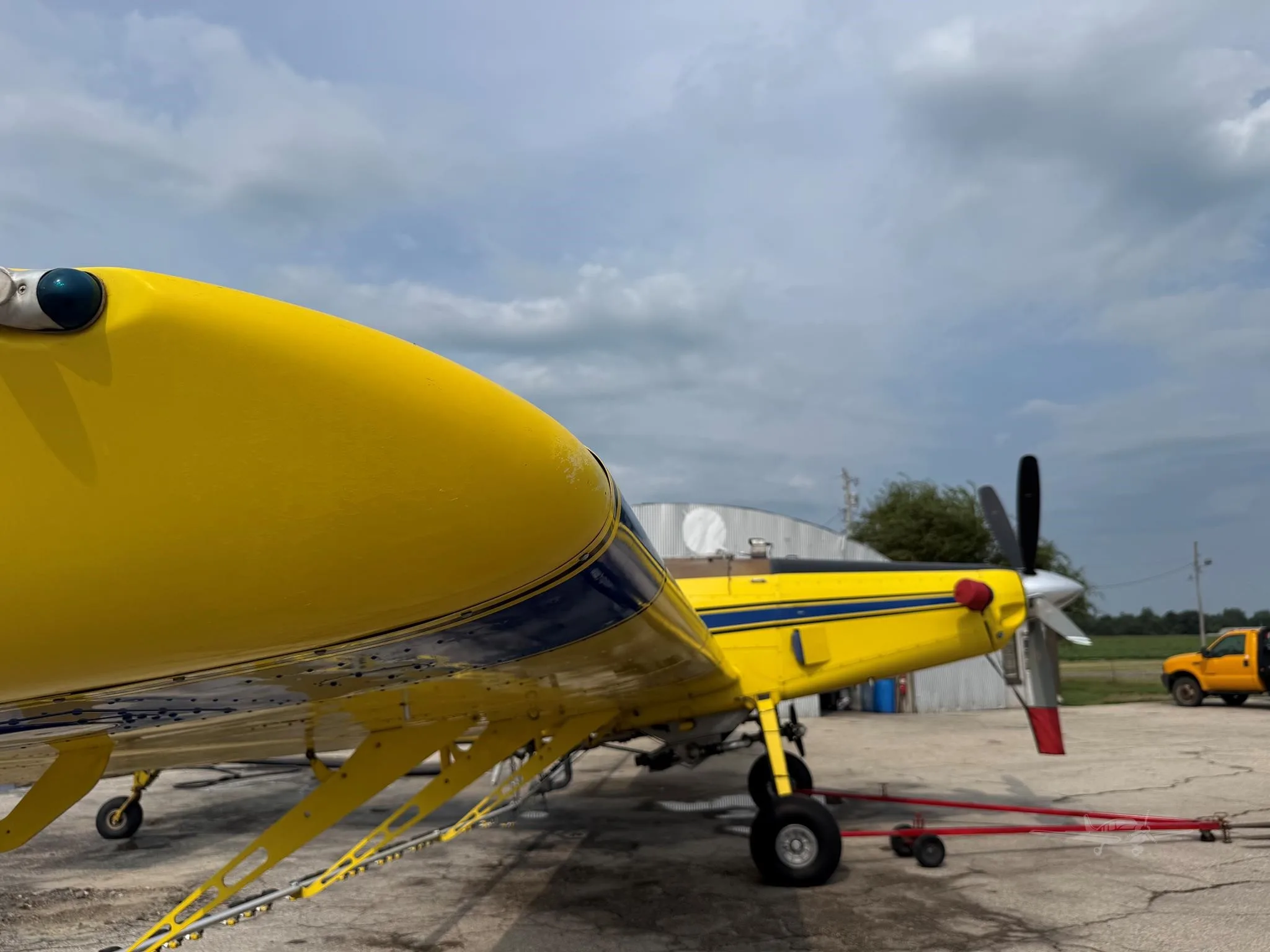 Exterior view of a 2016 AIR TRACTOR AT-602, N116KP.