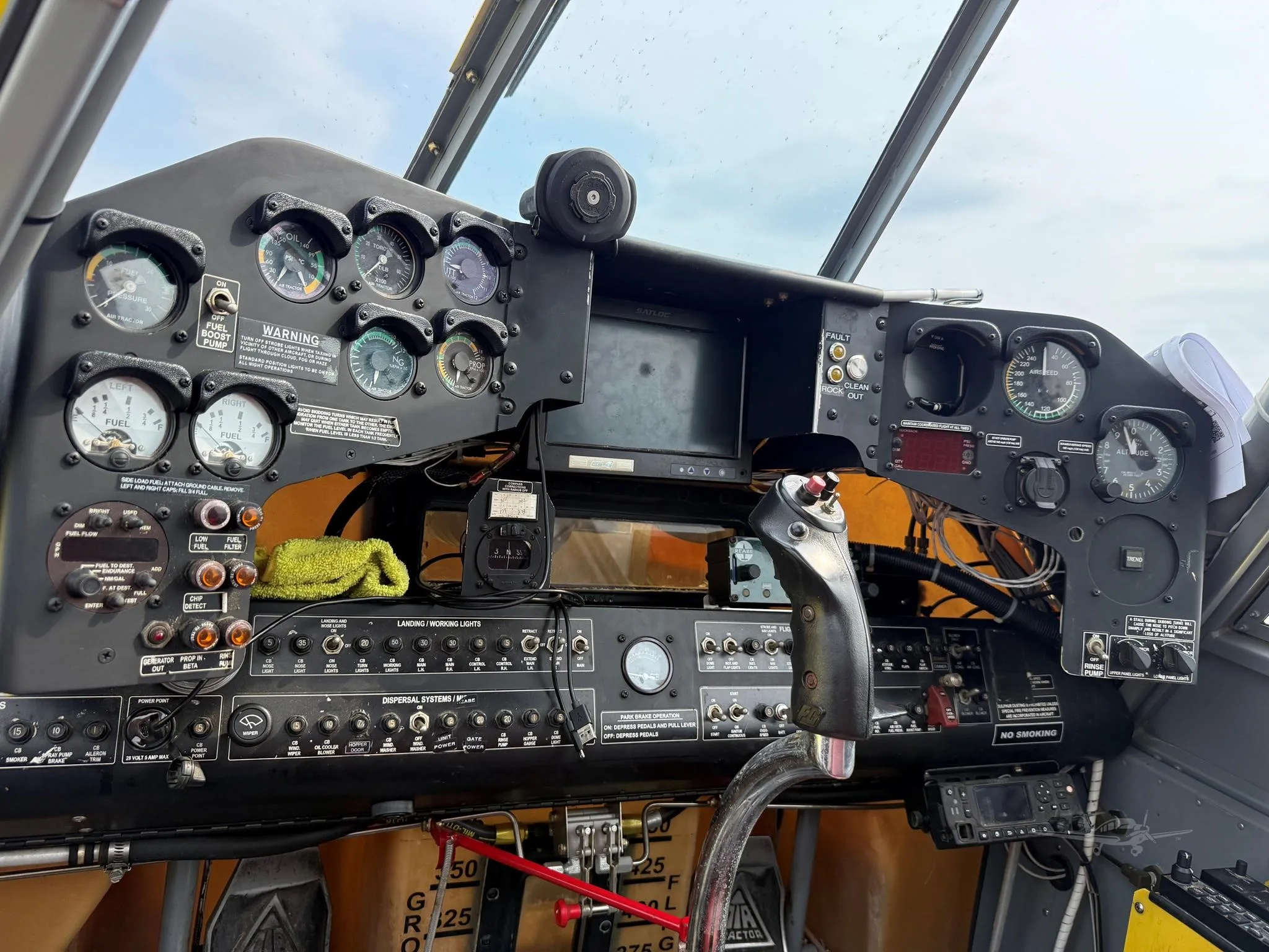 Cockpit and instrument panel of a 2016 AIR TRACTOR AT-602.