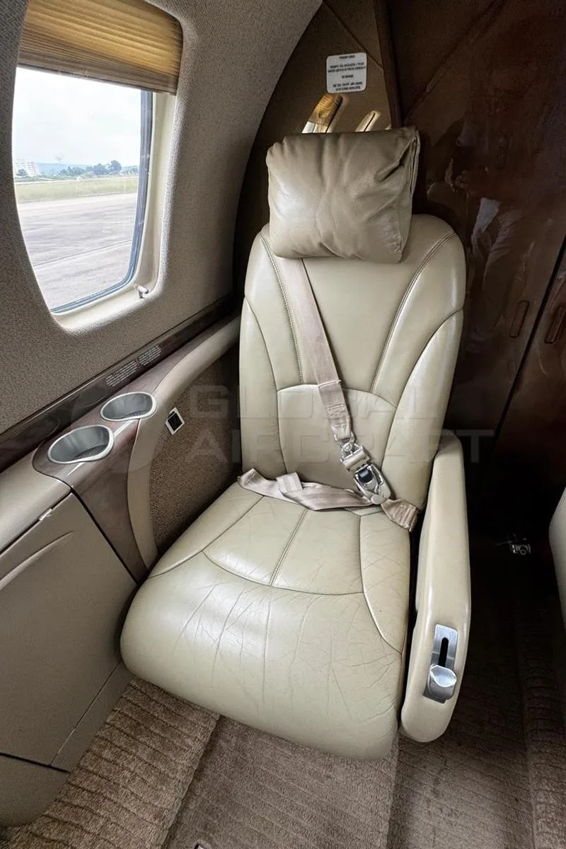 Cabin interior of a 2008 CESSNA CITATION CJ3.