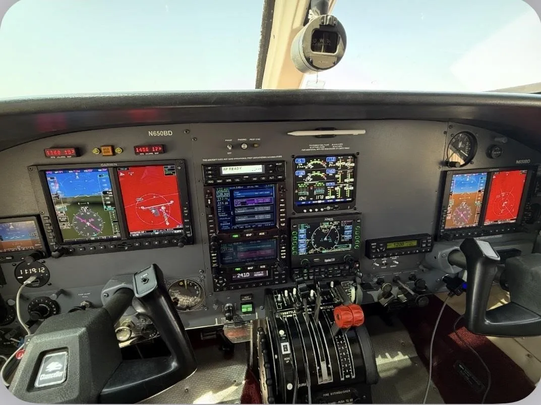 Cockpit and instrument panel of a 1980 CESSNA 414A.