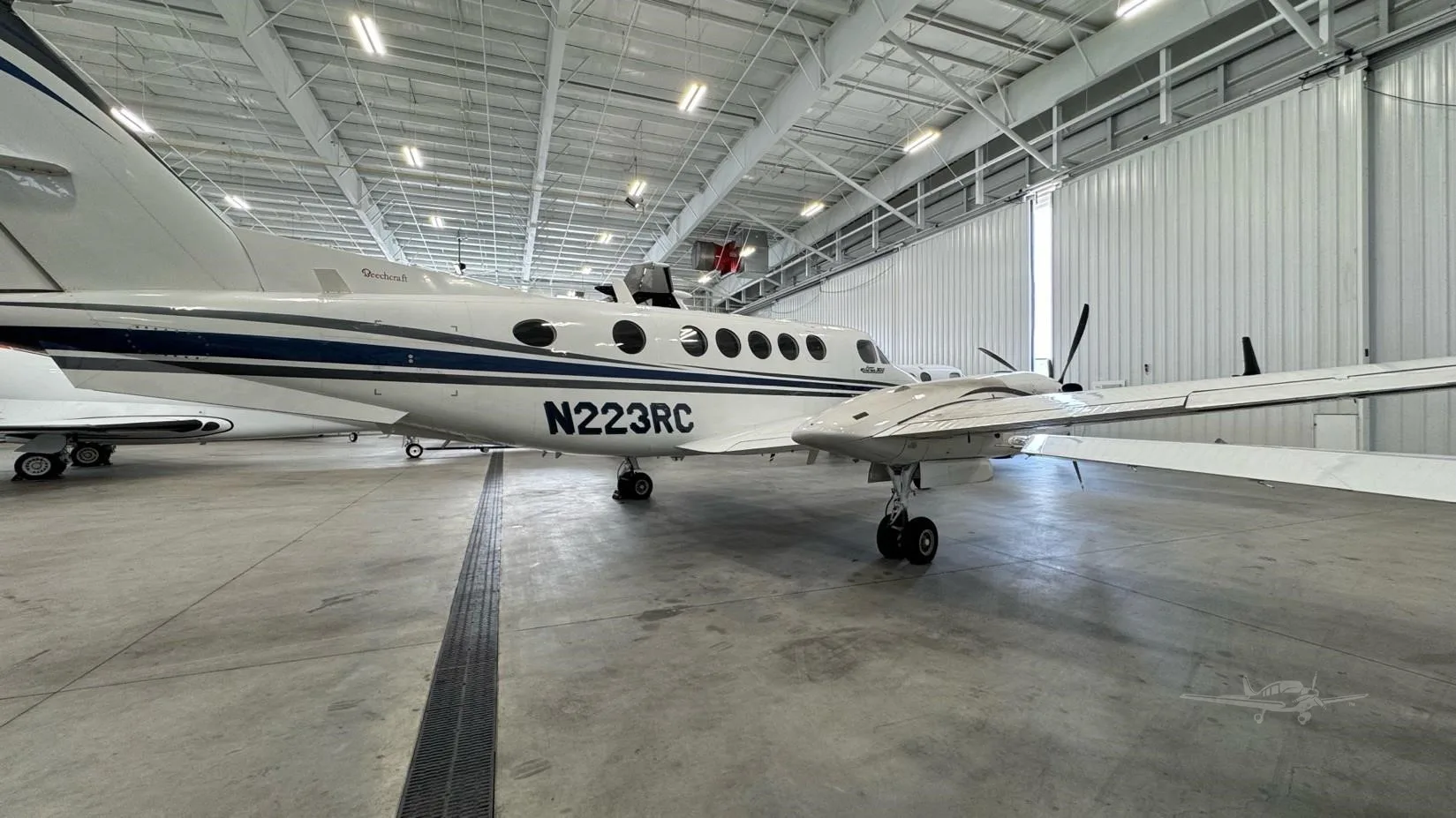 Exterior view of a 1985 BEECHCRAFT KING AIR 300, N223RC.