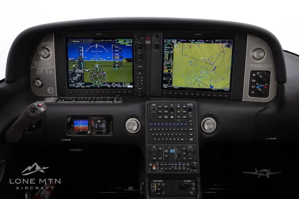 Avionics suite of a 2023 CIRRUS SR22-G6 TURBO.