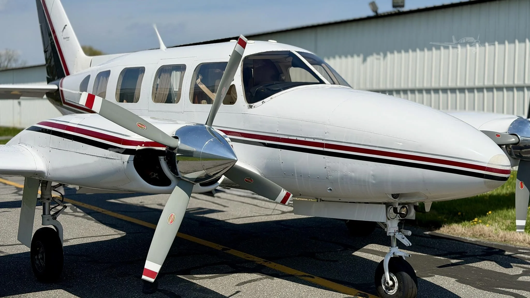 Exterior view of a 1969 PIPER NAVAJO, N6598L.
