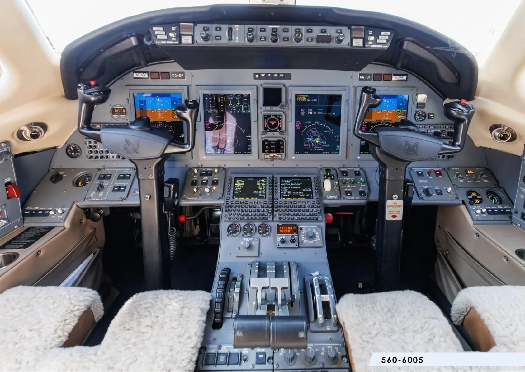 Cockpit and instrument panel of a 2008 CESSNA CITATION XLS+.