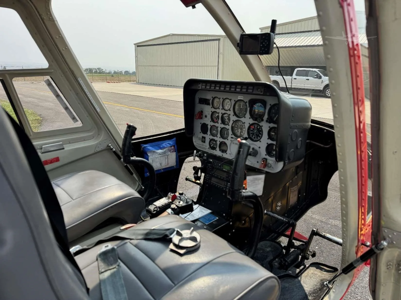 Cockpit and instrument panel of a 1972 BELL 206B II.
