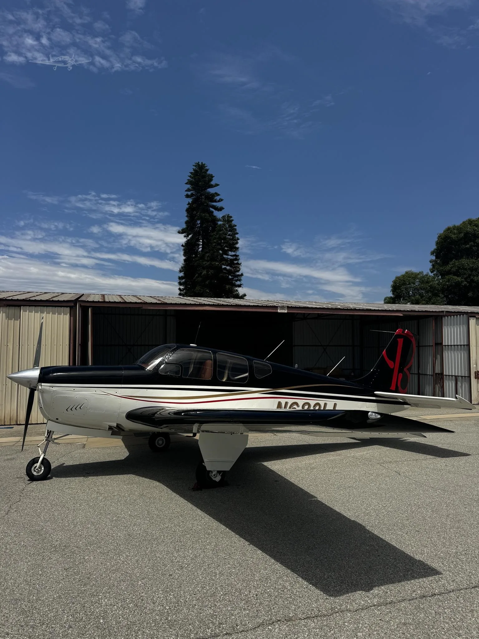 Exterior view of a 1960 BEECHCRAFT 33 DEBONAIR, N683LL.