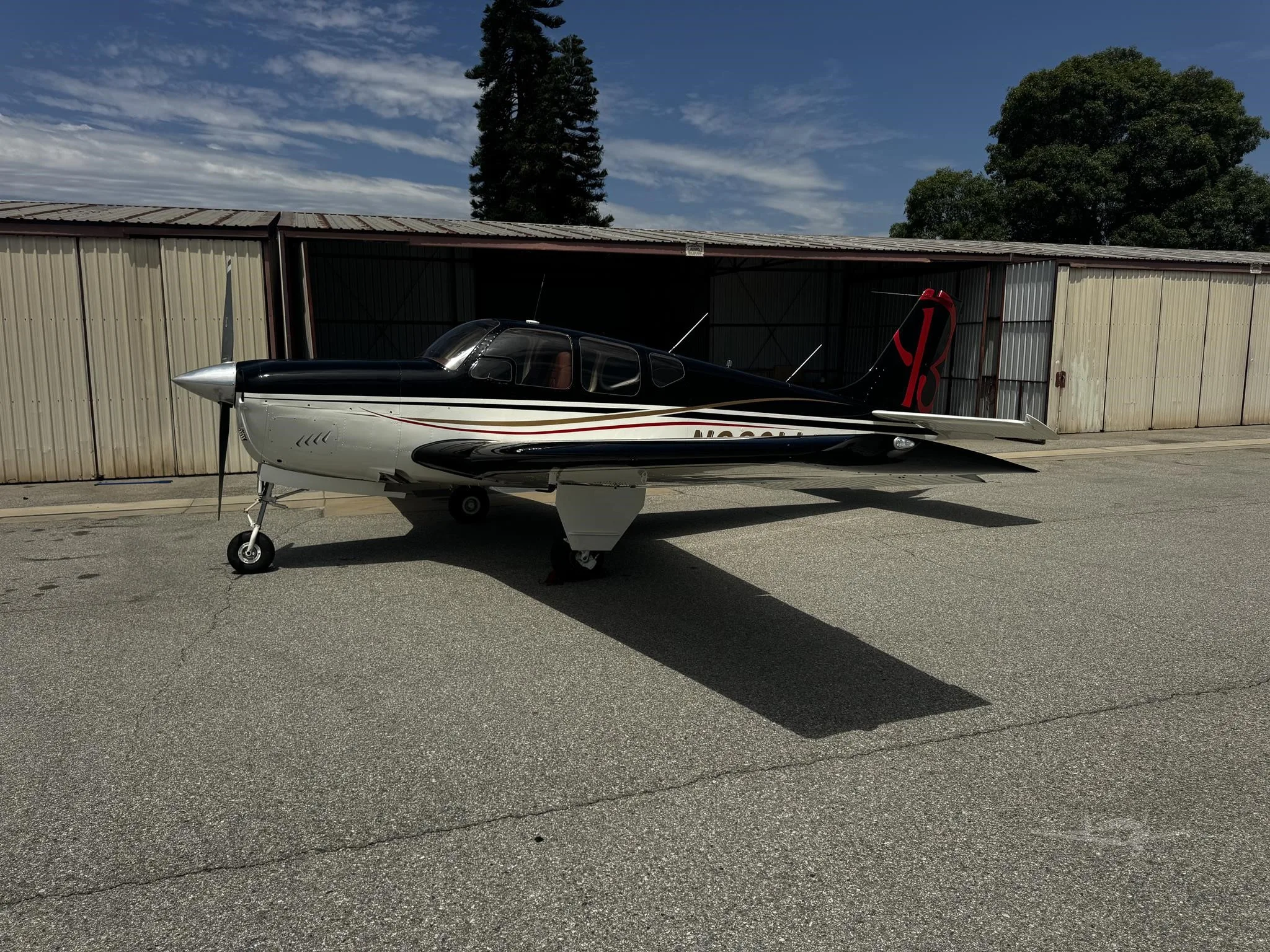 Exterior view of a 1960 BEECHCRAFT 33 DEBONAIR, N683LL.