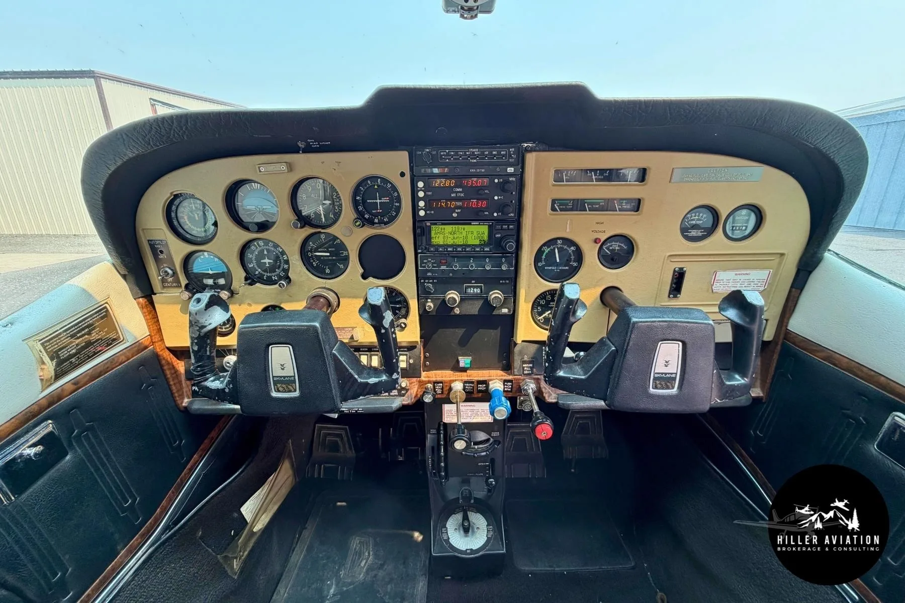 Cockpit and instrument panel of a 1974 CESSNA 182P SKYLANE.