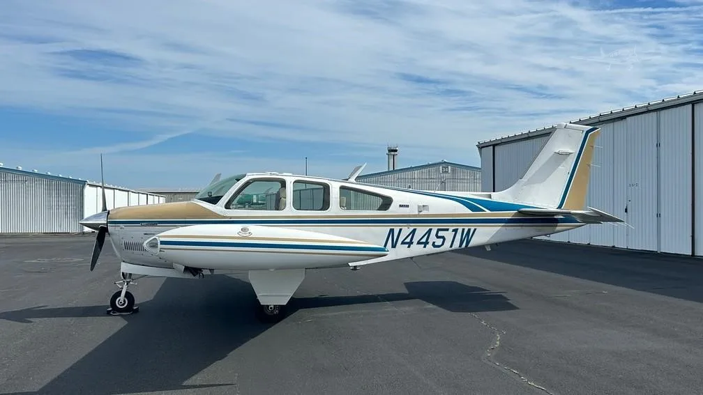Exterior view of a 1974 BEECHCRAFT F33A BONANZA, N4451W.