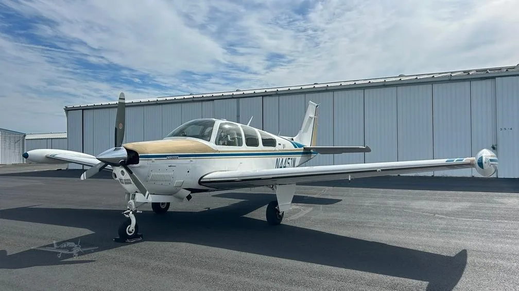 Exterior view of a 1974 BEECHCRAFT F33A BONANZA, N4451W.