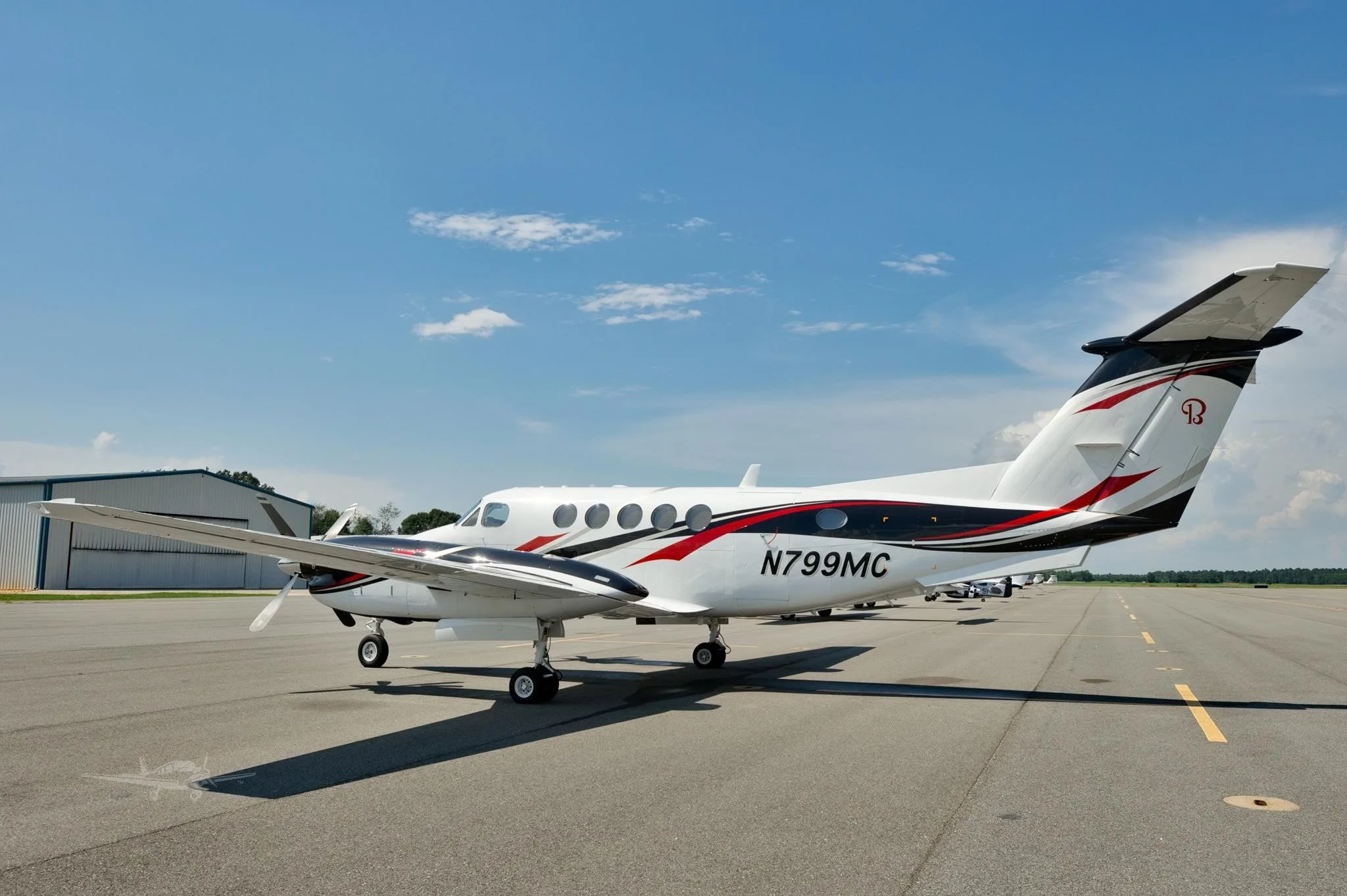 Exterior view of a 1982 BEECHCRAFT KING AIR 200, N799MC.