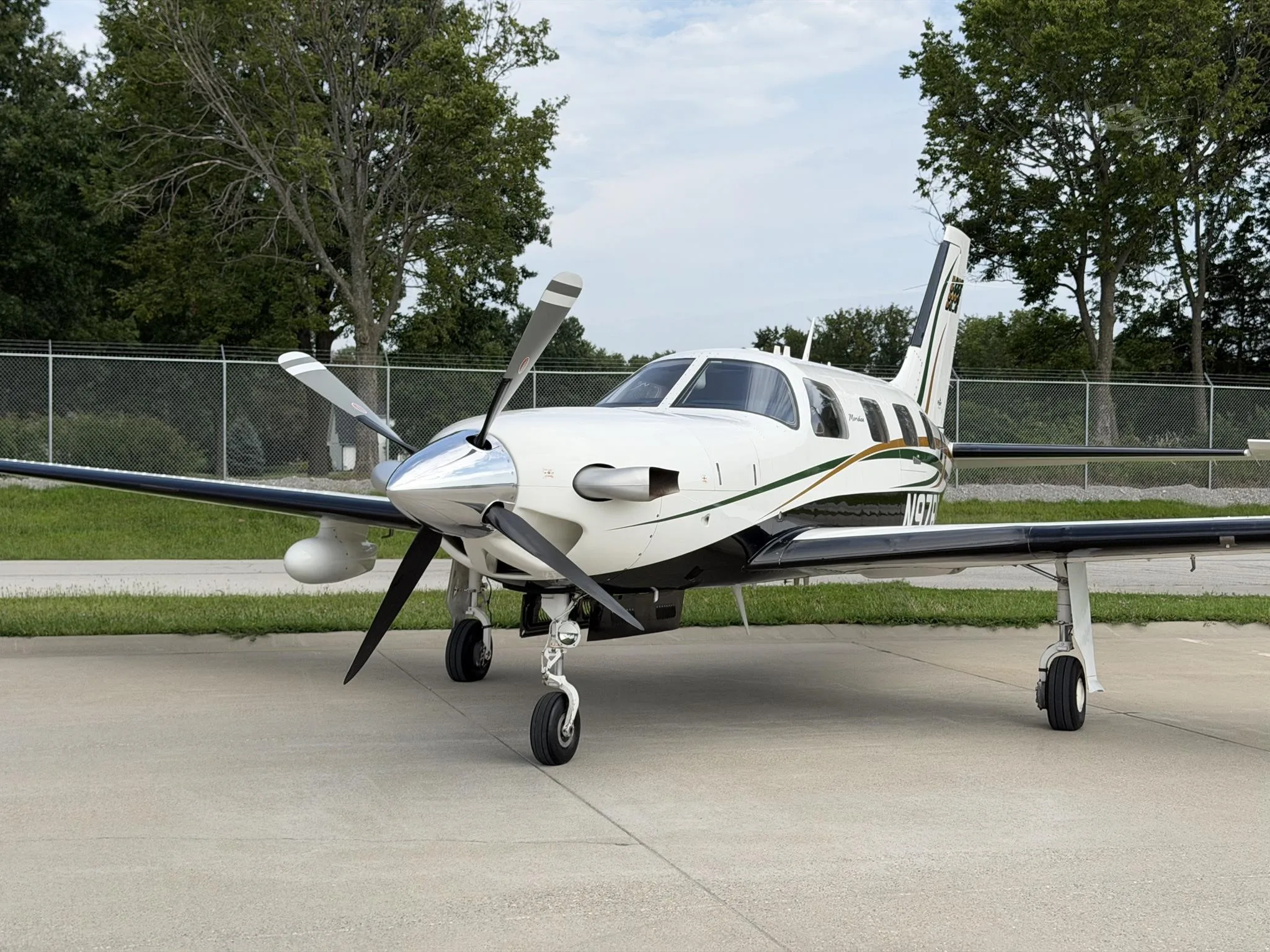 Exterior view of a 2006 PIPER MERIDIAN, N97BF.