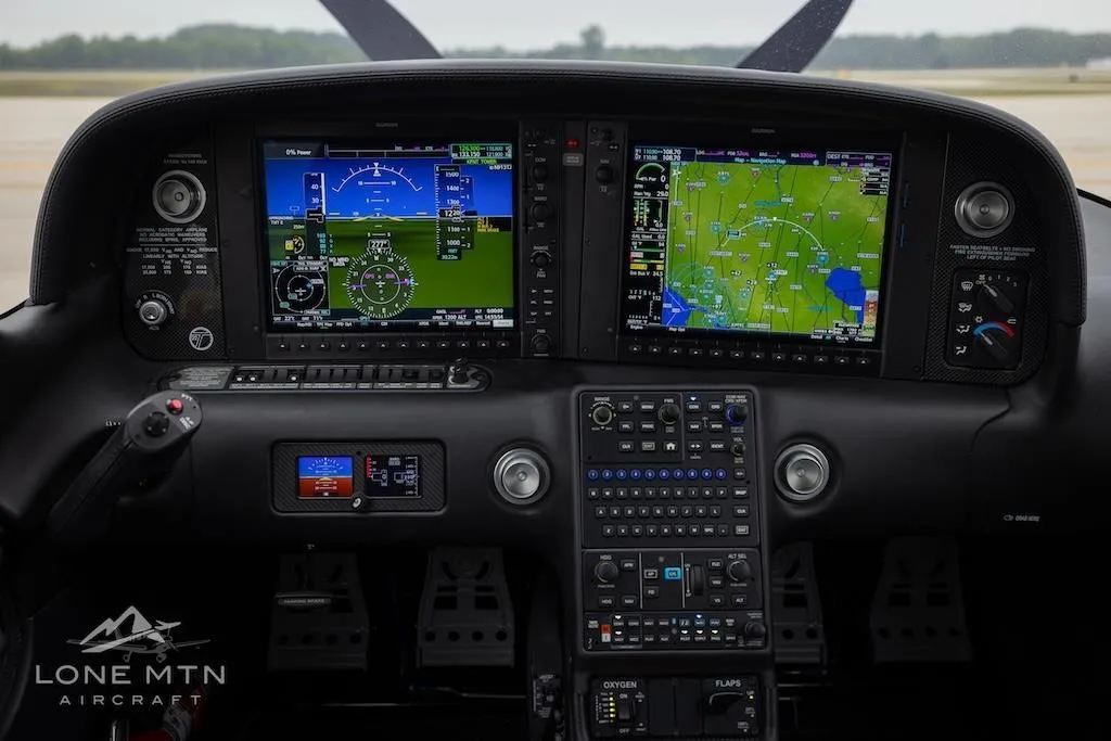 Avionics suite of a 2023 CIRRUS SR22-G6 TURBO.
