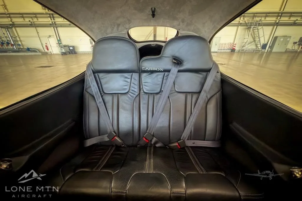 Cabin interior of a 2015 CIRRUS SR22-G5.