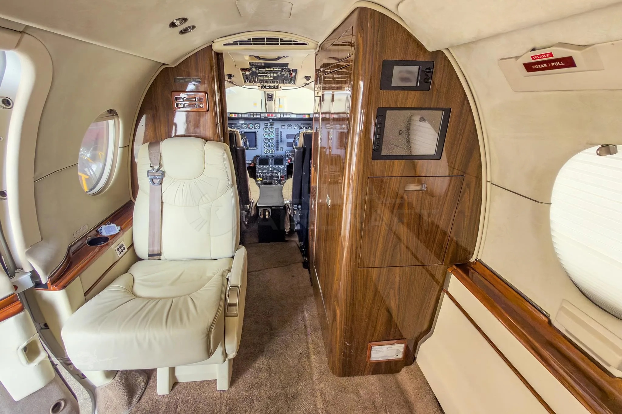 Cabin interior of a 2007 HAWKER 400XP.