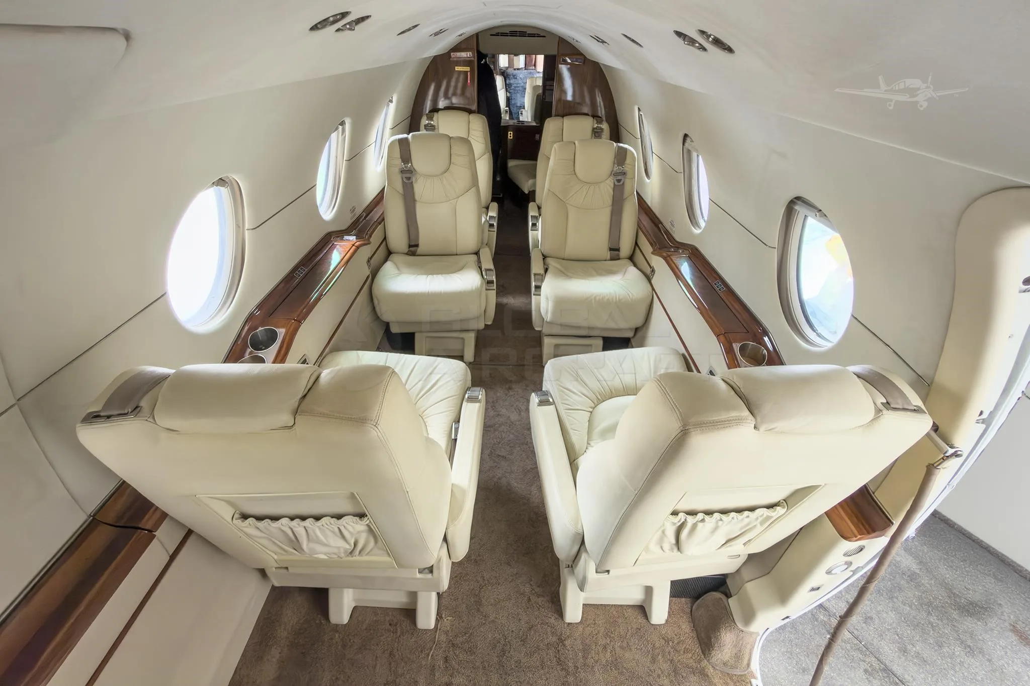 Cabin interior of a 2007 HAWKER 400XP.