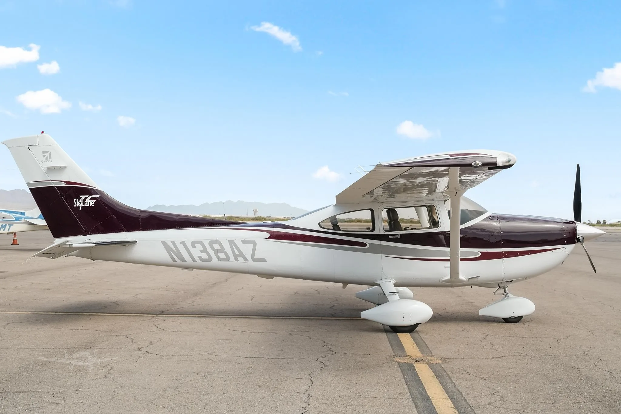 Exterior view of a 2004 CESSNA TURBO 182T SKYLANE, N138AZ.