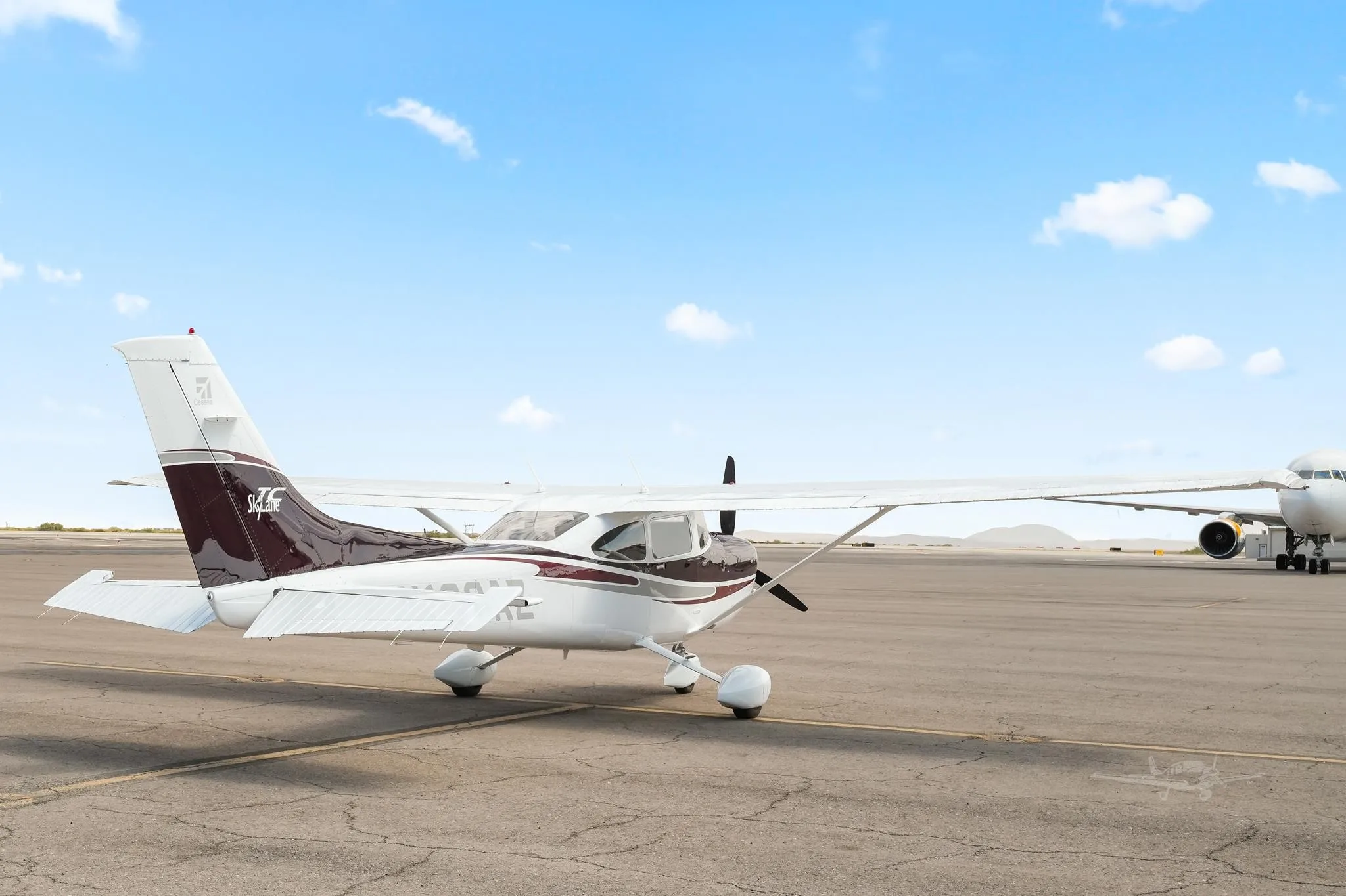Exterior view of a 2004 CESSNA TURBO 182T SKYLANE, N138AZ.