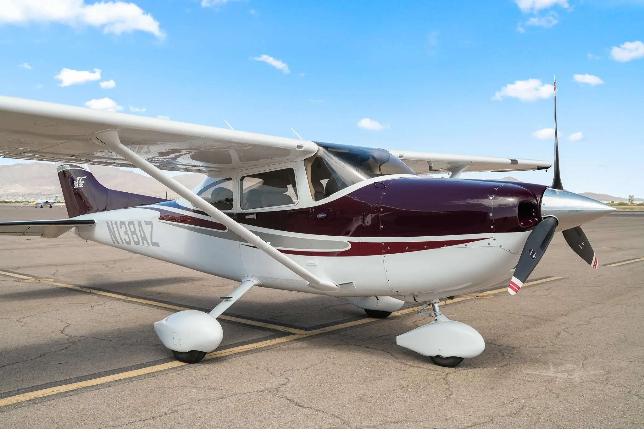 Exterior view of a 2004 CESSNA TURBO 182T SKYLANE, N138AZ.