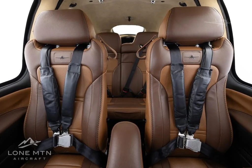 Cabin interior of a 2021 CIRRUS SR22-G6 TURBO.