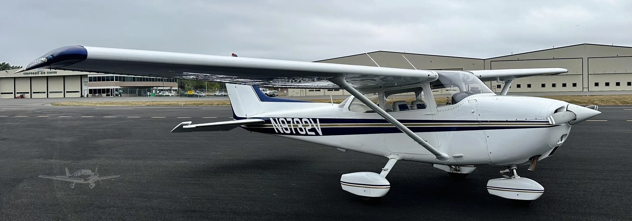 Exterior view of a 1974 CESSNA 172M SKYHAWK, N9732V.
