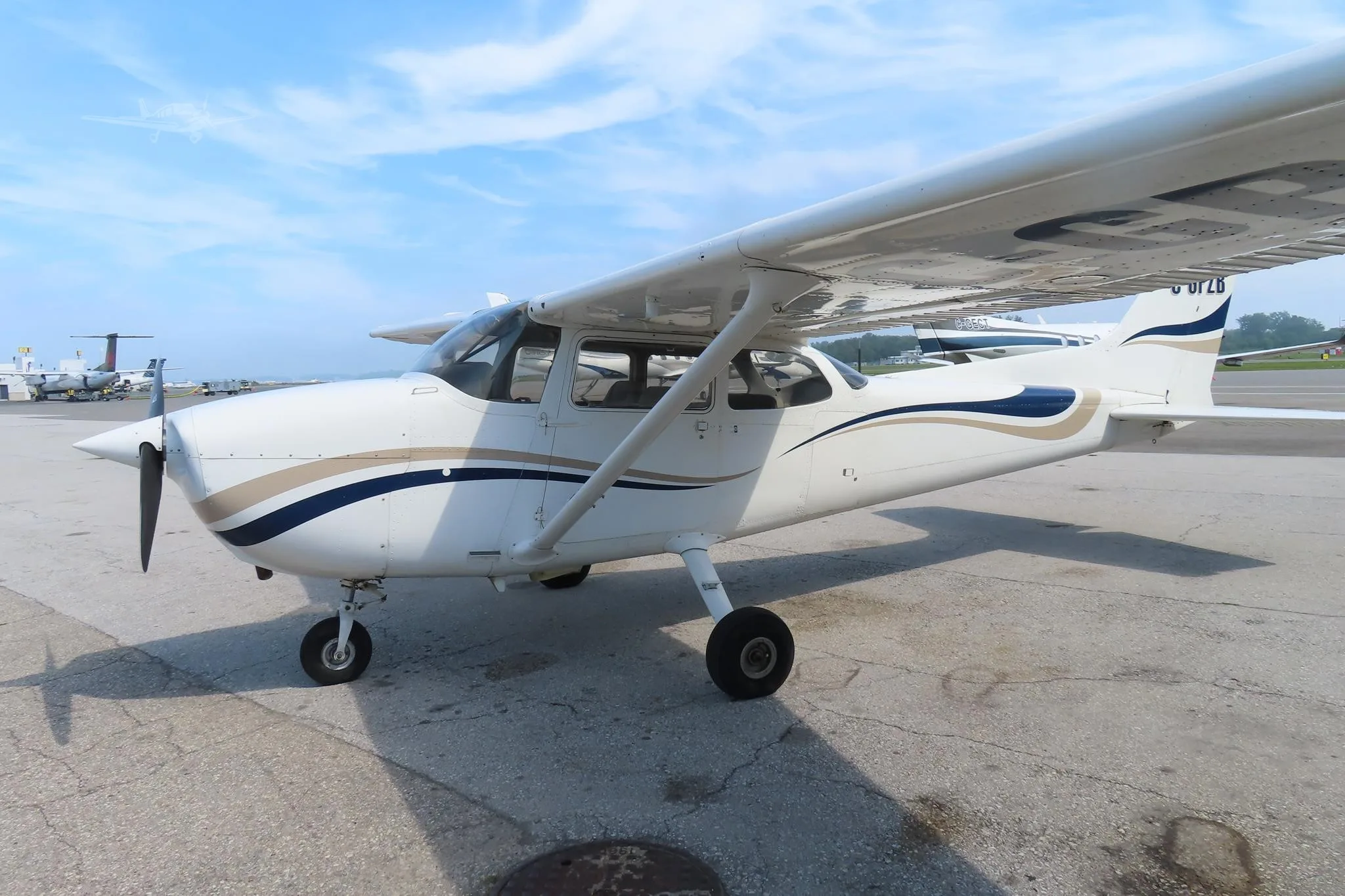 Exterior view of a 1975 CESSNA 172M SKYHAWK, C--GPZB.