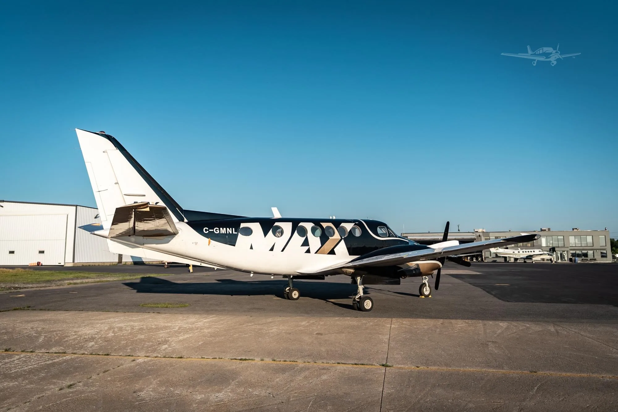 Exterior view of a 1978 BEECHCRAFT KING AIR B100, C-GMNL.