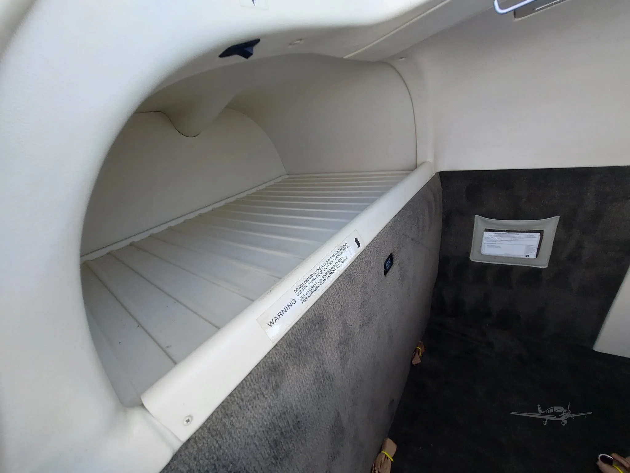 Cabin interior of a 2007 MOONEY ACCLAIM.