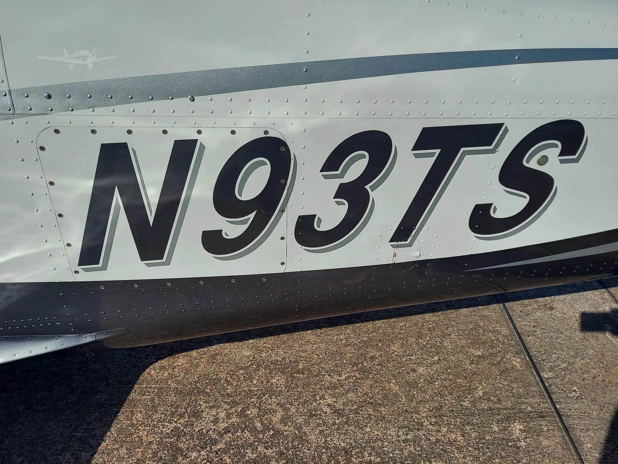 Engine detail of a 2007 MOONEY ACCLAIM.