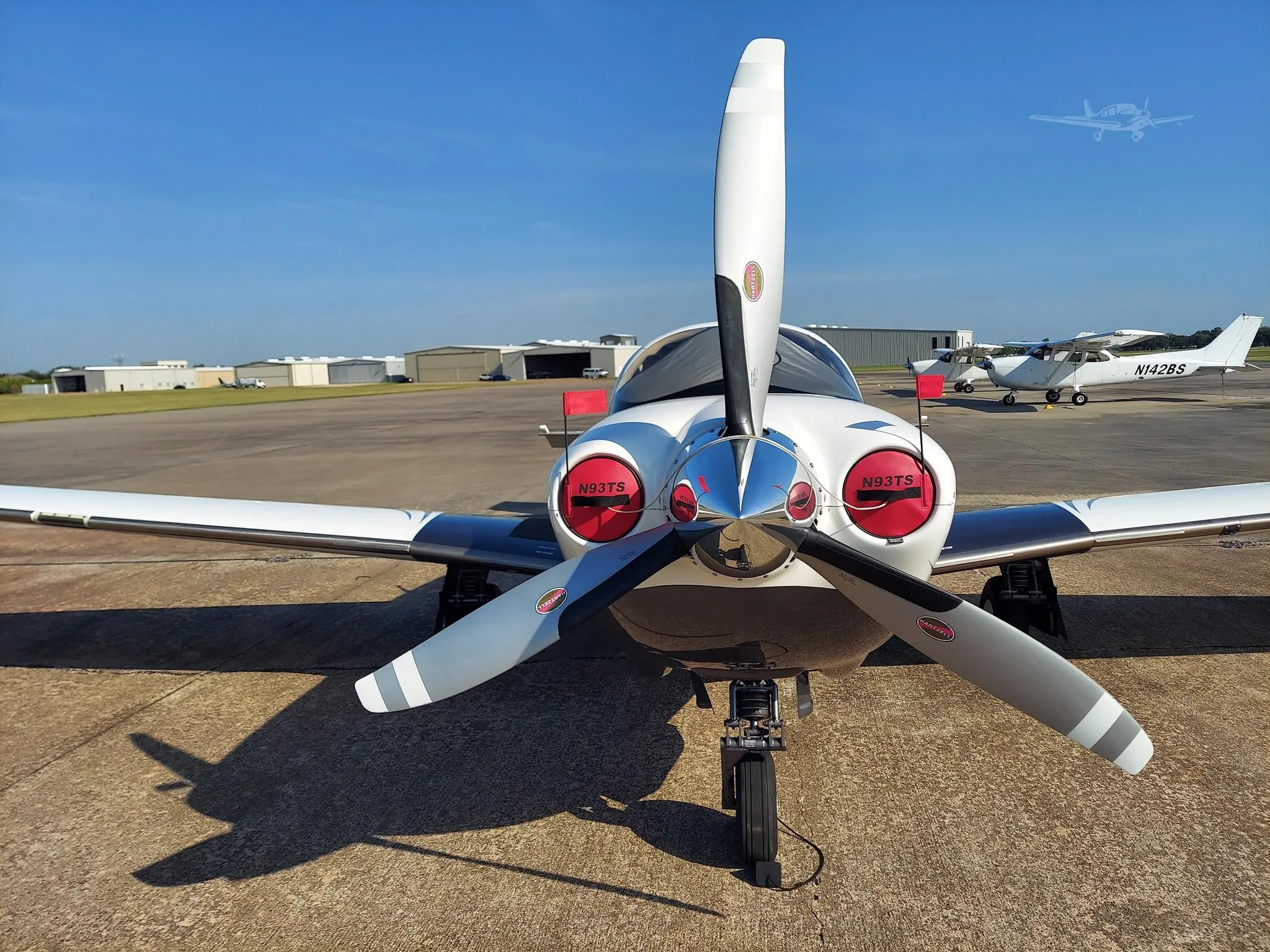 Exterior view of a 2007 MOONEY ACCLAIM, N93TS.