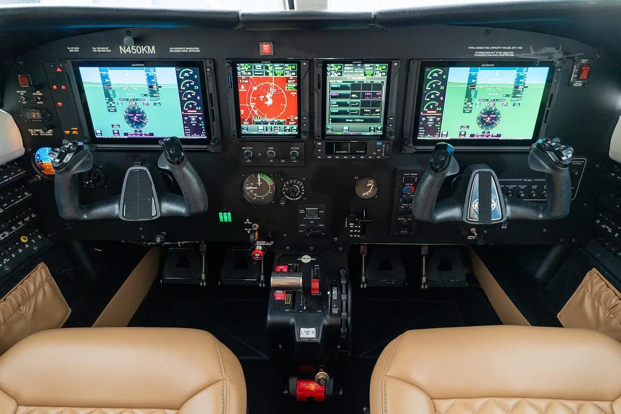 Cockpit and instrument panel of a 2008 PIPER MERIDIAN.