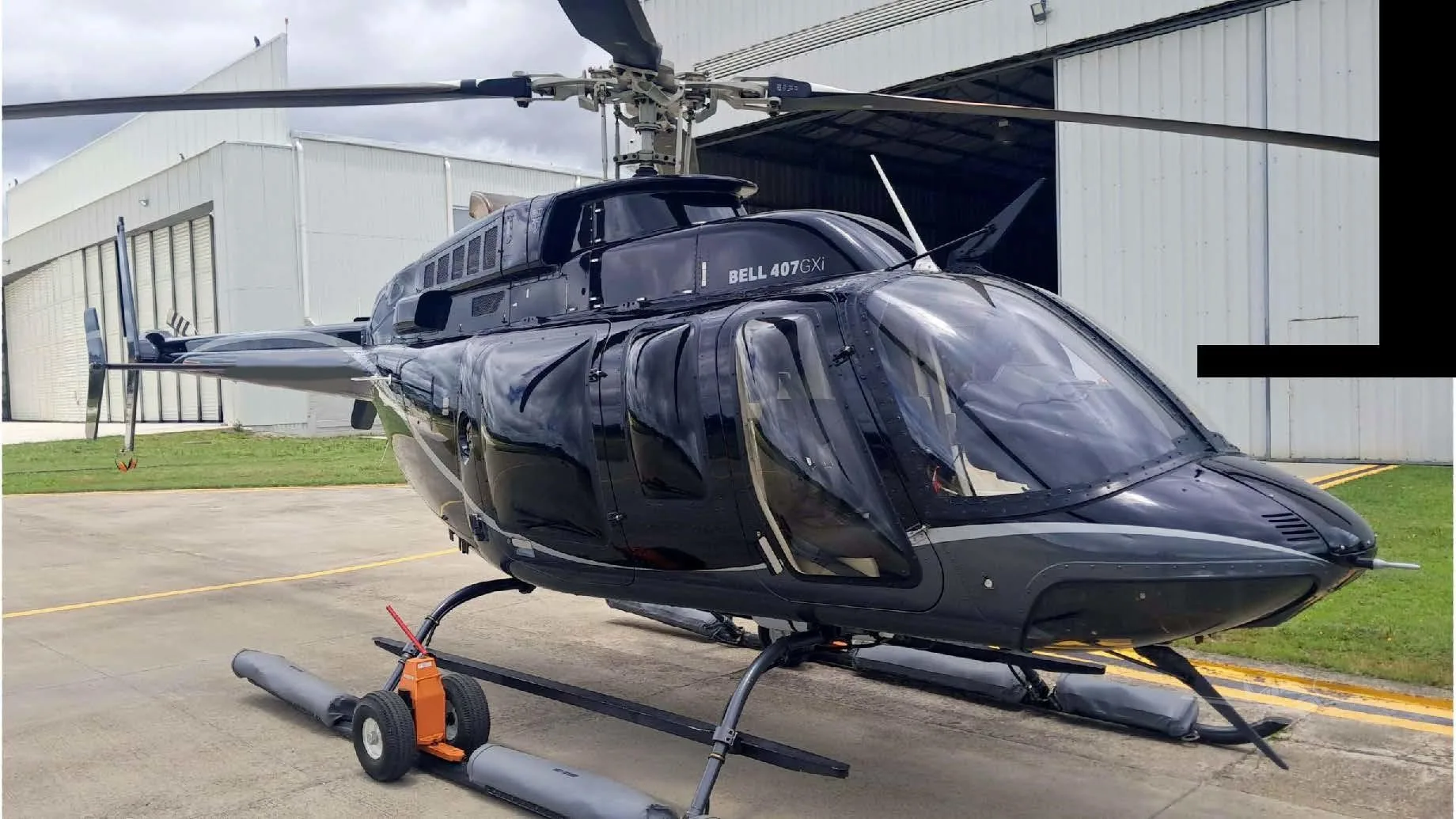 Exterior view of a 2022 BELL 407GXI.