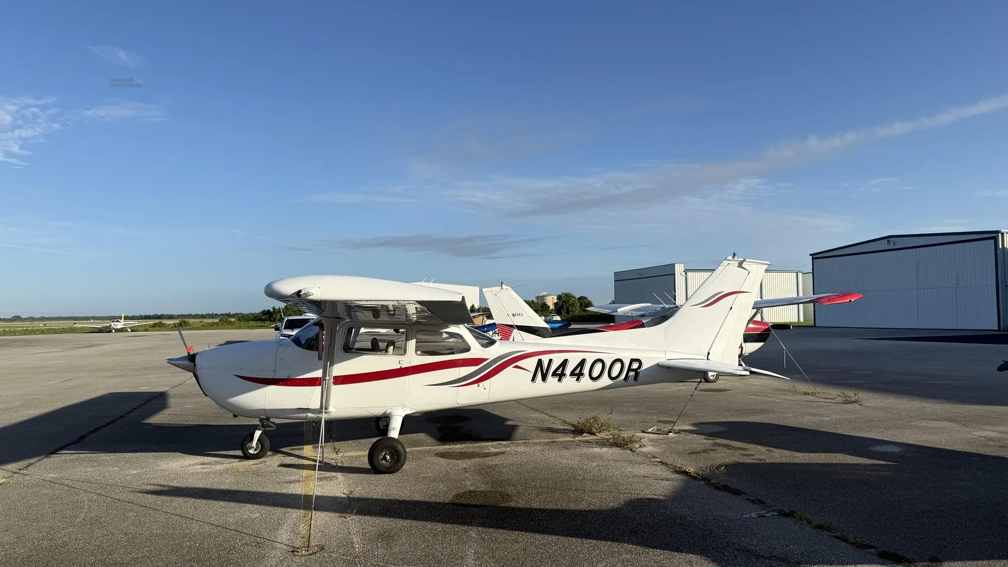 Exterior view of a 1974 CESSNA 172M SKYHAWK, N4400R.