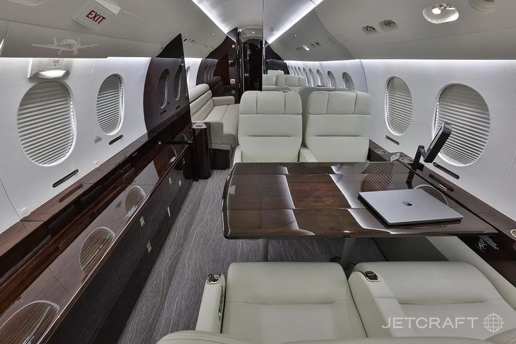 Cabin interior of a 2006 DASSAULT FALCON 7X.