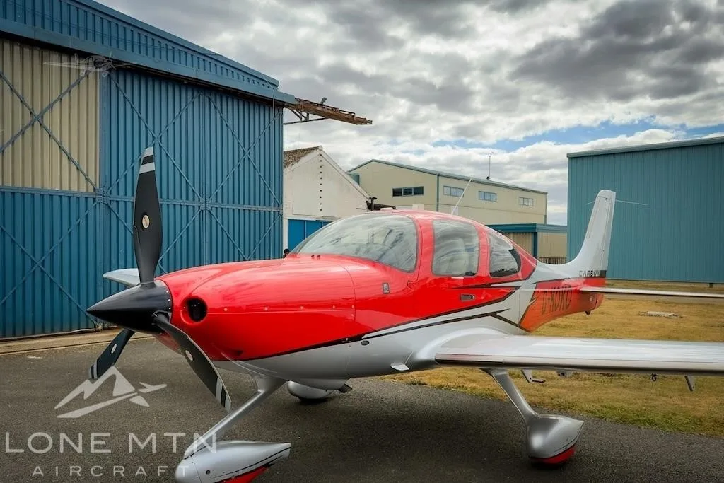 Exterior view of a 2018 CIRRUS SR22-G6 TURBO, G-KOKO.