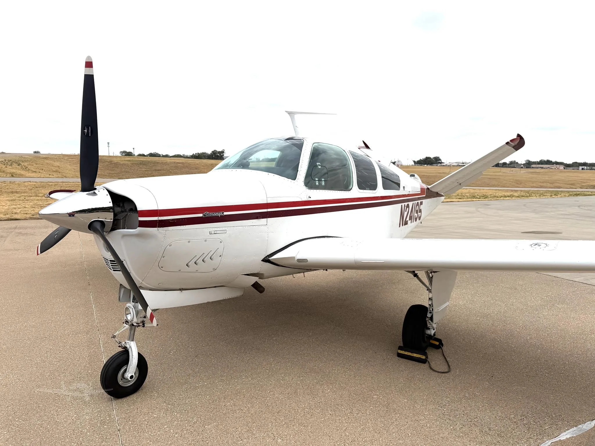 Exterior view of a 1978 BEECHCRAFT V35B BONANZA, N21495.