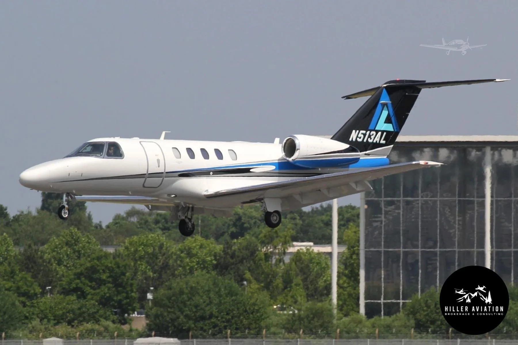 Exterior view of a 2011 CESSNA CITATION CJ4, N513AL.