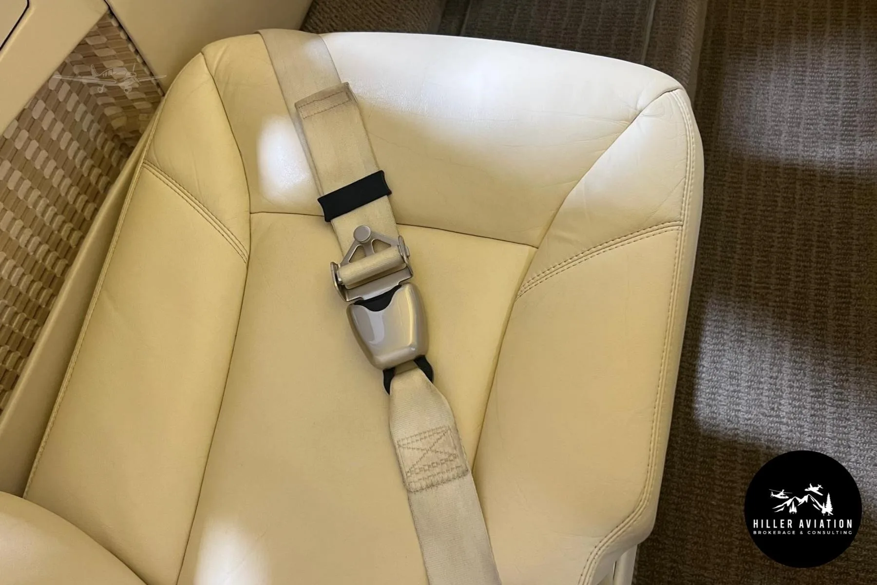 Cabin interior of a 2011 CESSNA CITATION CJ4.