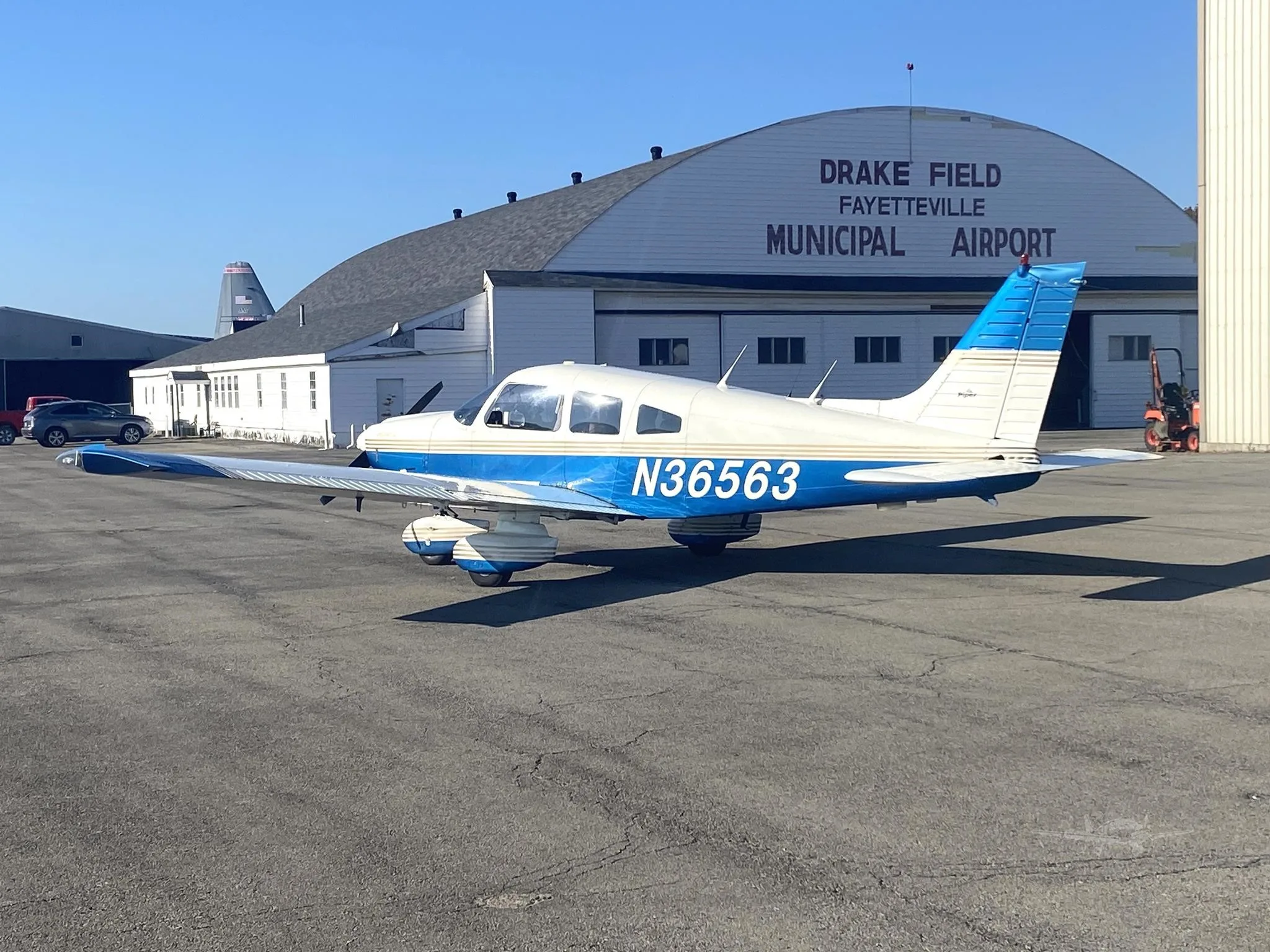 Exterior view of a 1978 PIPER ARCHER II, N36563.