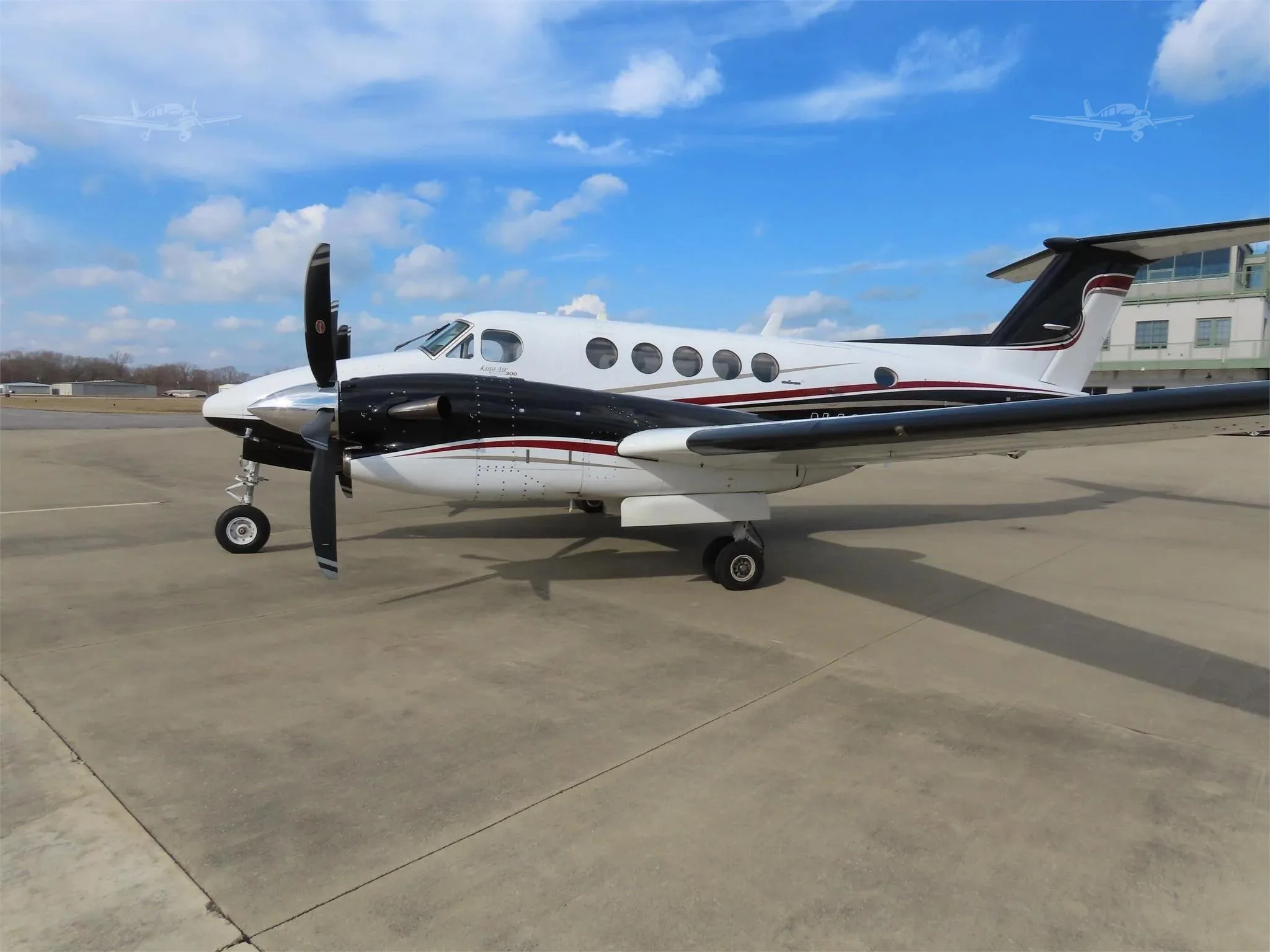 Exterior view of a 1986 BEECHCRAFT KING AIR 300, N494MA.