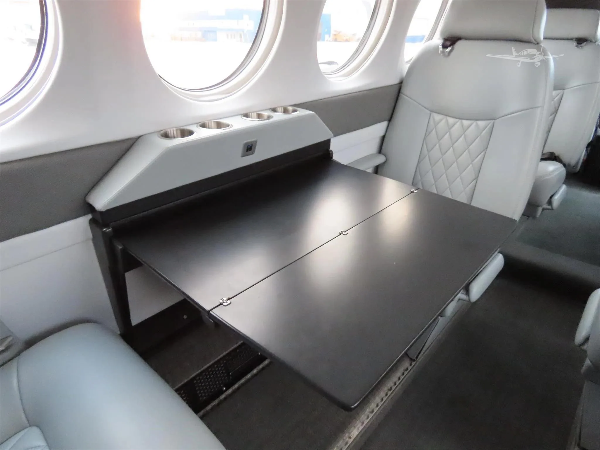 Cabin interior of a 1986 BEECHCRAFT KING AIR 300.
