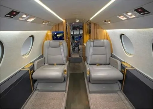 Cabin interior of a 1999 DASSAULT FALCON 50EX.